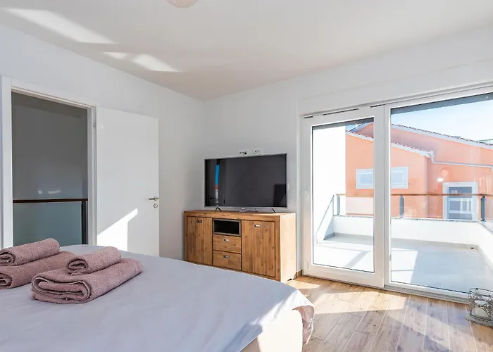 Pet Friendly In With Wifi Vikendica