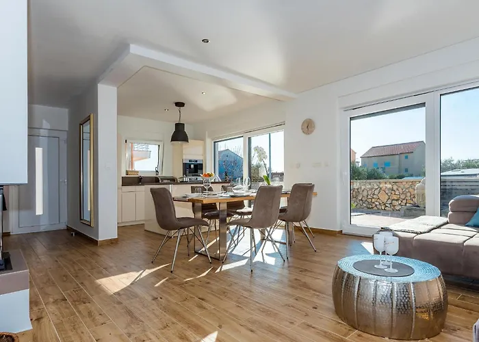 Semesterbostad Pet Friendly In With Wifi Srima