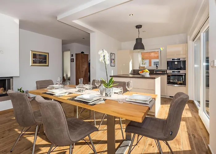 Pet Friendly In With Wifi Semesterbostad