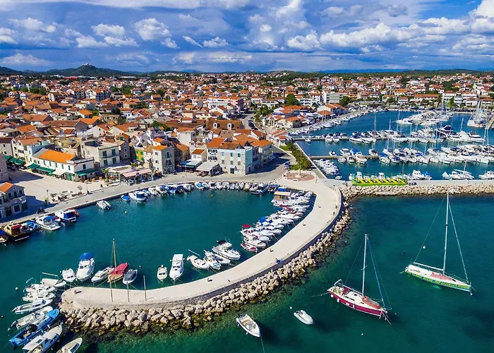 Pet Friendly In With Wifi Srima